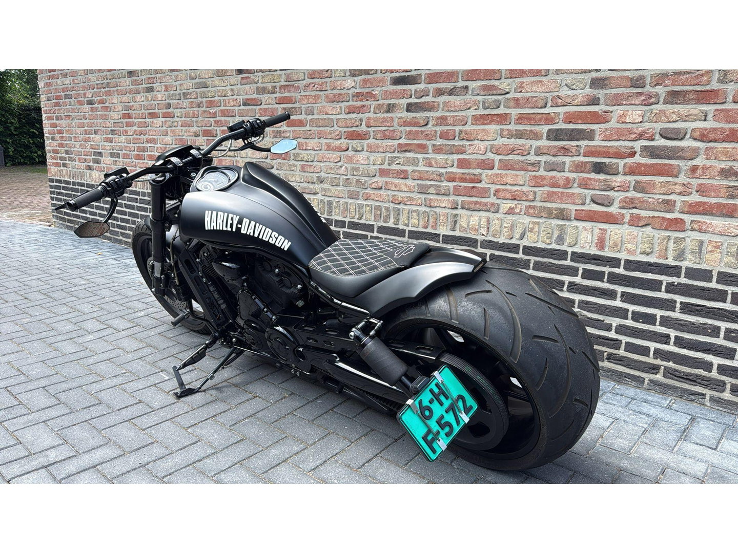 Harley Davidson VRSCF V Rod Muscle 300 Band Airride Akrapovic Full Blackout  Night Rod Custom