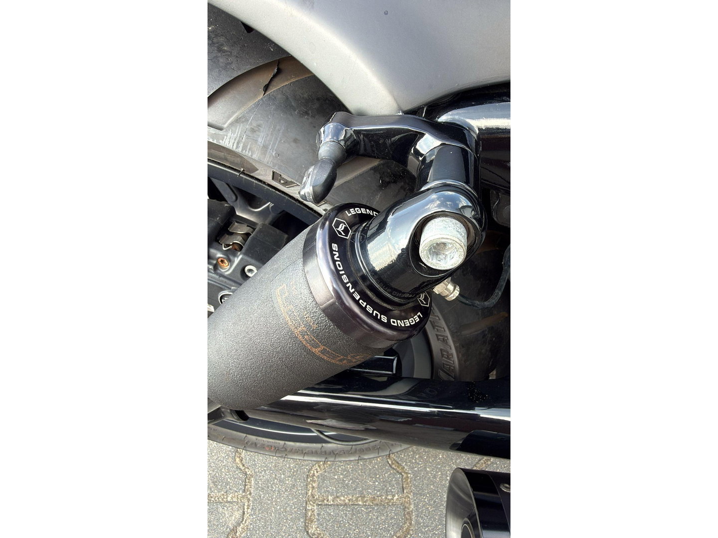 Harley Davidson VRSCF V Rod Muscle 300 Band Airride Akrapovic Full Blackout  Night Rod Custom