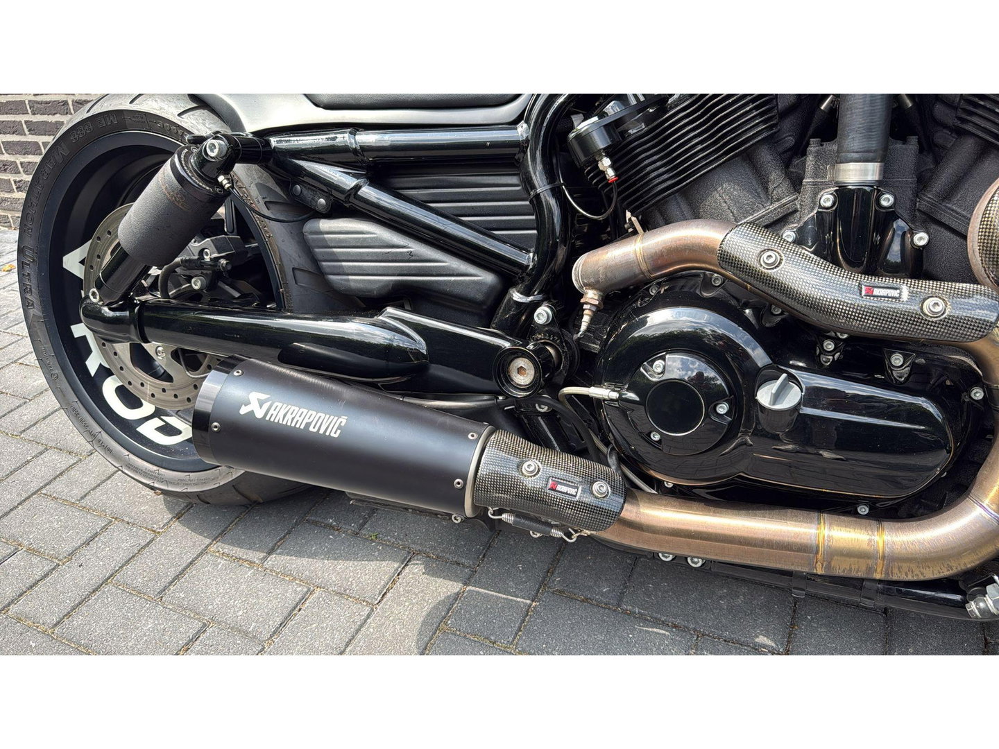 Harley Davidson VRSCF V Rod Muscle 300 Band Airride Akrapovic Full Blackout  Night Rod Custom