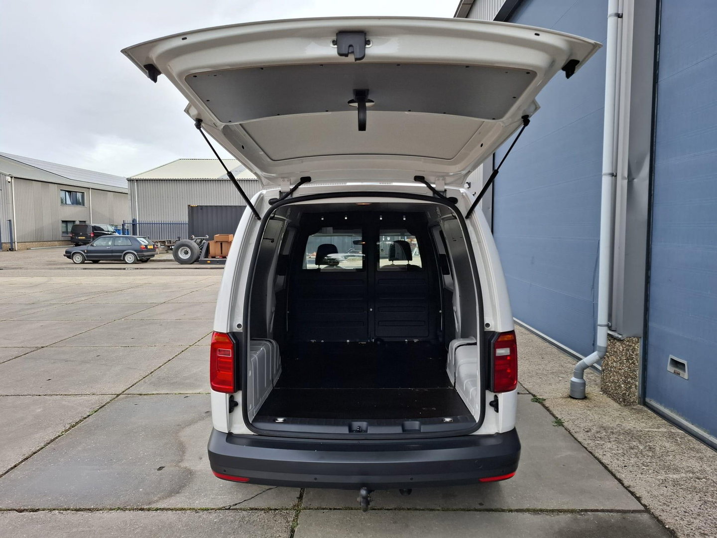 Volkswagen Caddy 2.0 TDI L2H1 BMT 4Motion Maxi Highline DUBBELE SCHUIFDEUR / AUTOMAAT / EURO 6 / 4X4 / NAVI