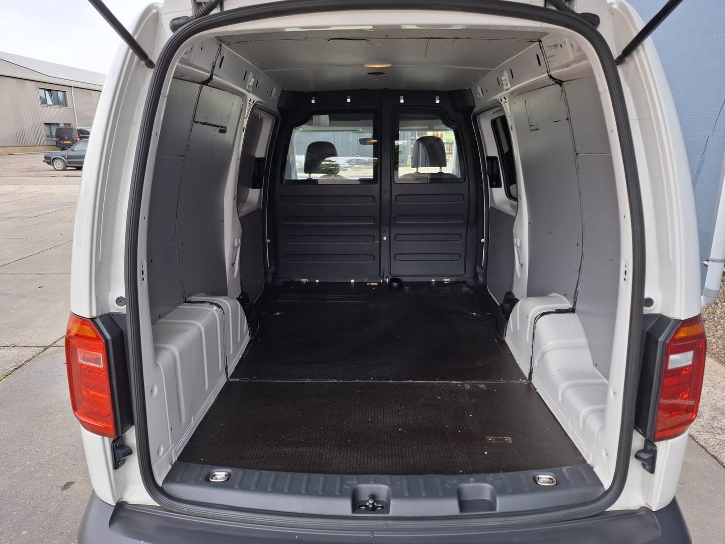 Volkswagen Caddy 2.0 TDI L2H1 BMT 4Motion Maxi Highline DUBBELE SCHUIFDEUR / AUTOMAAT / EURO 6 / 4X4 / NAVI