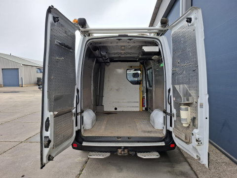 Renault Master T35 2.3 dCi L2H2 AIRCO / CRUISE CONTROLE / IMPERIAL / TREKHAAK / EURO 6