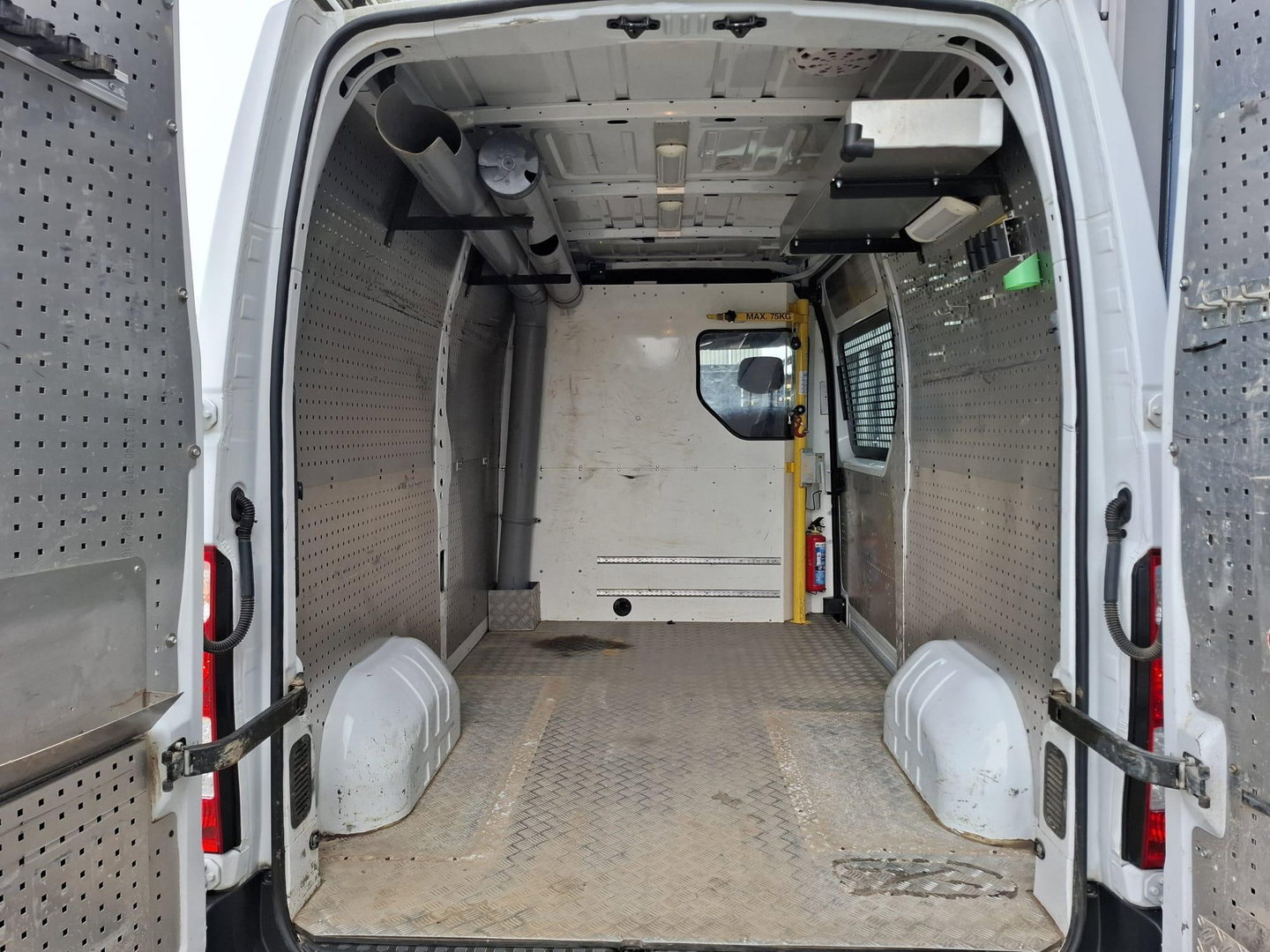 Renault Master T35 2.3 dCi L2H2 AIRCO / CRUISE CONTROLE / IMPERIAL / TREKHAAK / EURO 6