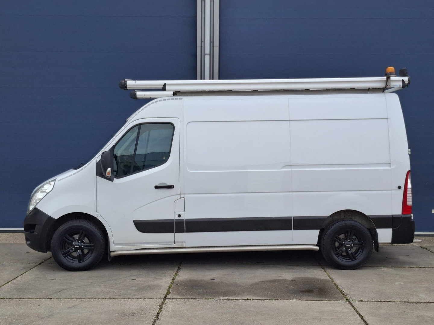 Renault Master T35 2.3 dCi L2H2 AIRCO / CRUISE CONTROLE / IMPERIAL / TREKHAAK / EURO 6