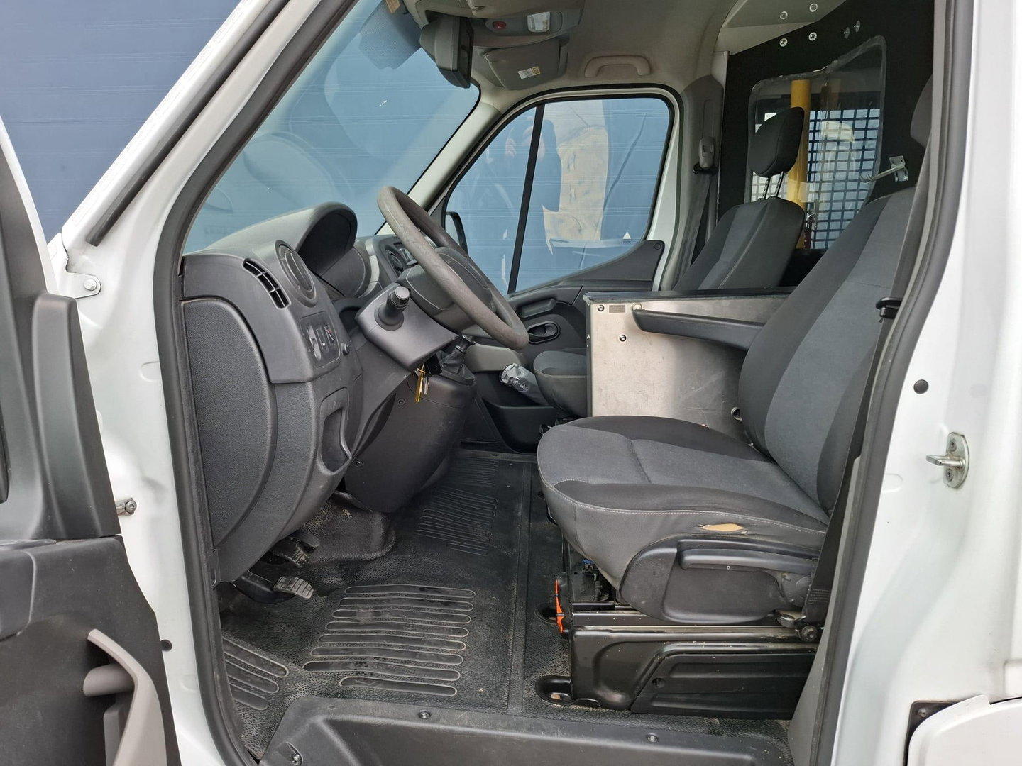Renault Master T35 2.3 dCi L2H2 AIRCO / CRUISE CONTROLE / IMPERIAL / TREKHAAK / EURO 6