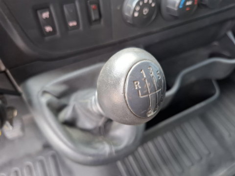 Renault Master T35 2.3 dCi L2H2 AIRCO / CRUISE CONTROLE / IMPERIAL / TREKHAAK / EURO 6