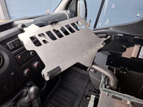 Renault Master T35 2.3 dCi L2H2 AIRCO / CRUISE CONTROLE / IMPERIAL / TREKHAAK / EURO 6