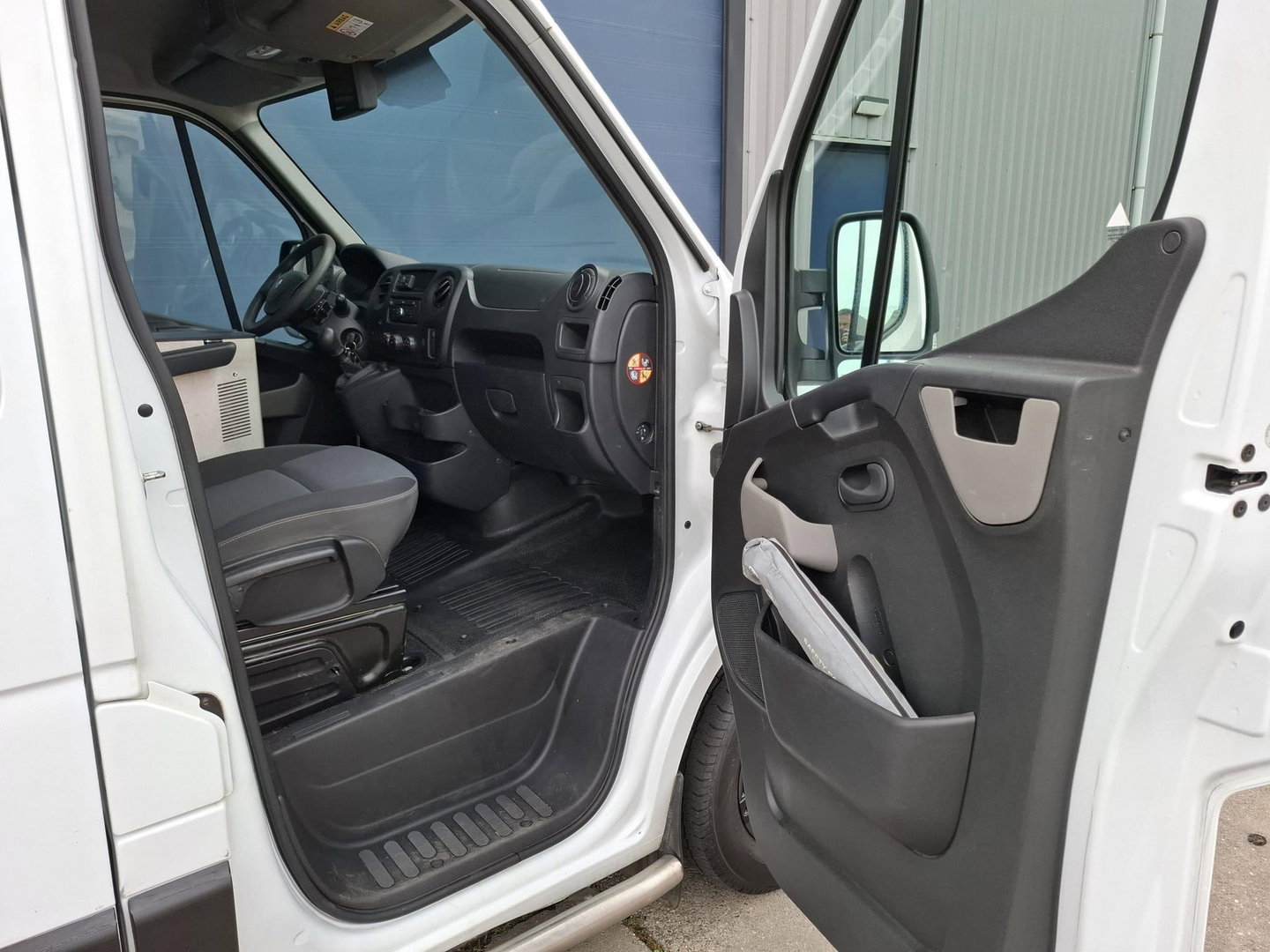 Renault Master T35 2.3 dCi L2H2 AIRCO / CRUISE CONTROLE / IMPERIAL / TREKHAAK / EURO 6