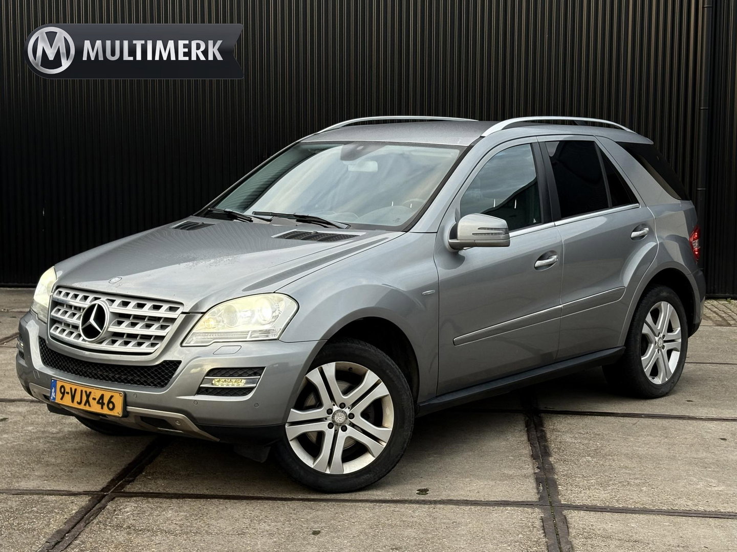 Mercedes-Benz M-Klasse ML 300 V6 205 PK AUT | 3500KG TREKHAAK | AIRMATIC LUCHTVERING | 4MATIC