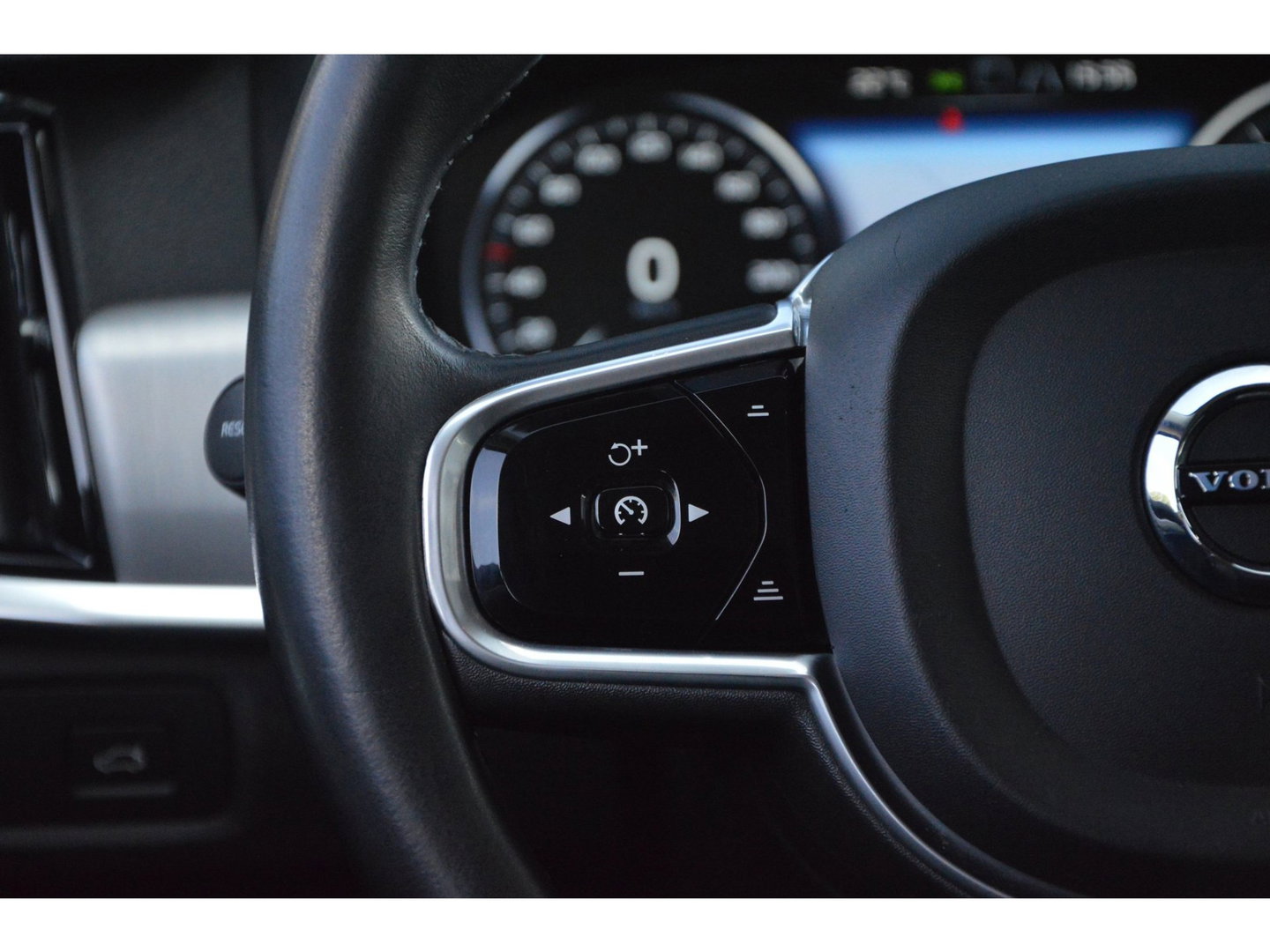 Volvo V90 T5 Inscription | Adaptive Cruise | Stoelverwarming | Lederen bekleding | Elektrische stoel |