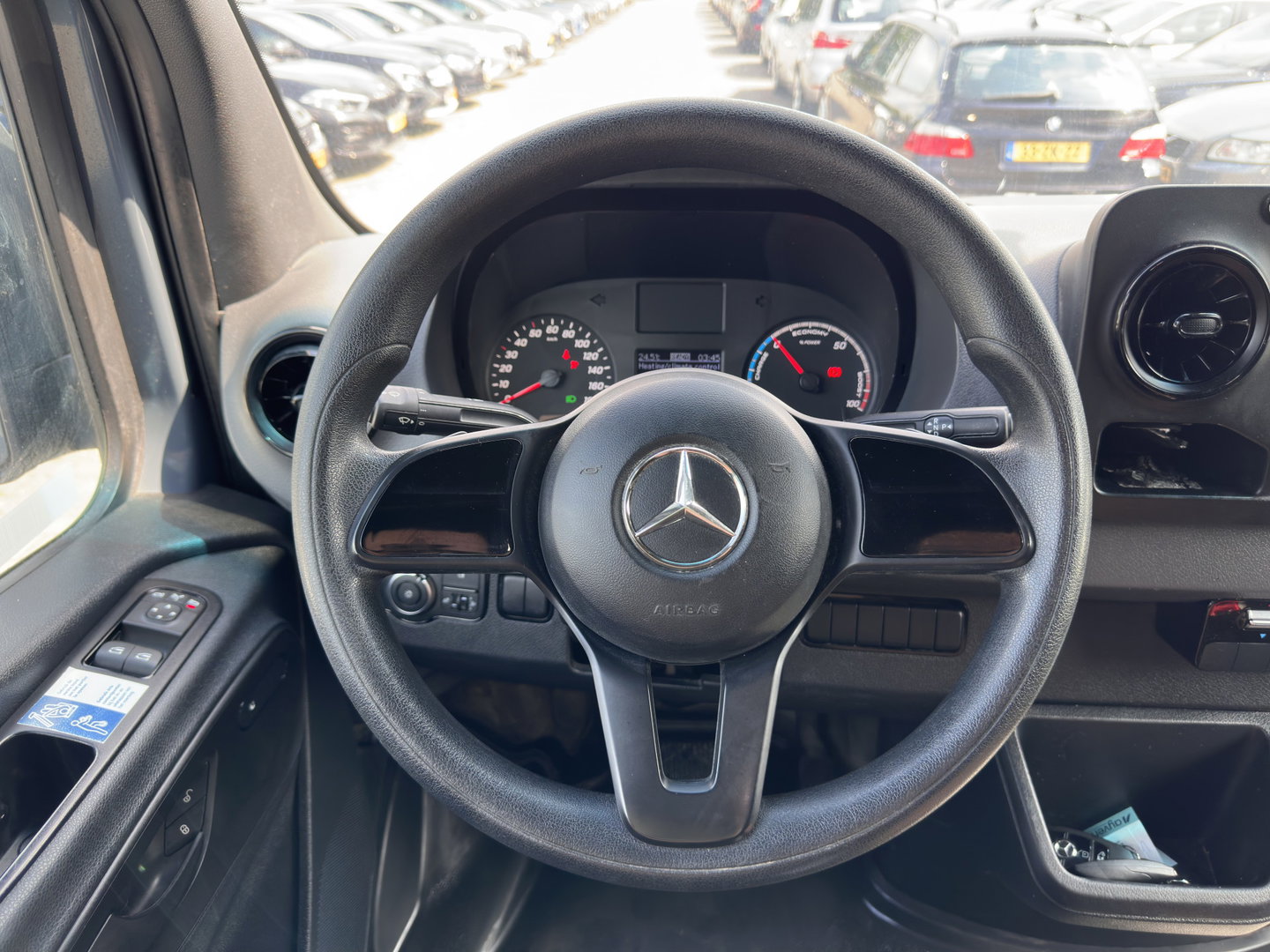 Mercedes-Benz eSprinter (INCL. BTW) *AUT | CLIMATE CONTROL | ELECTRIC WINDOWS | CAMERA | 16 INCH*
