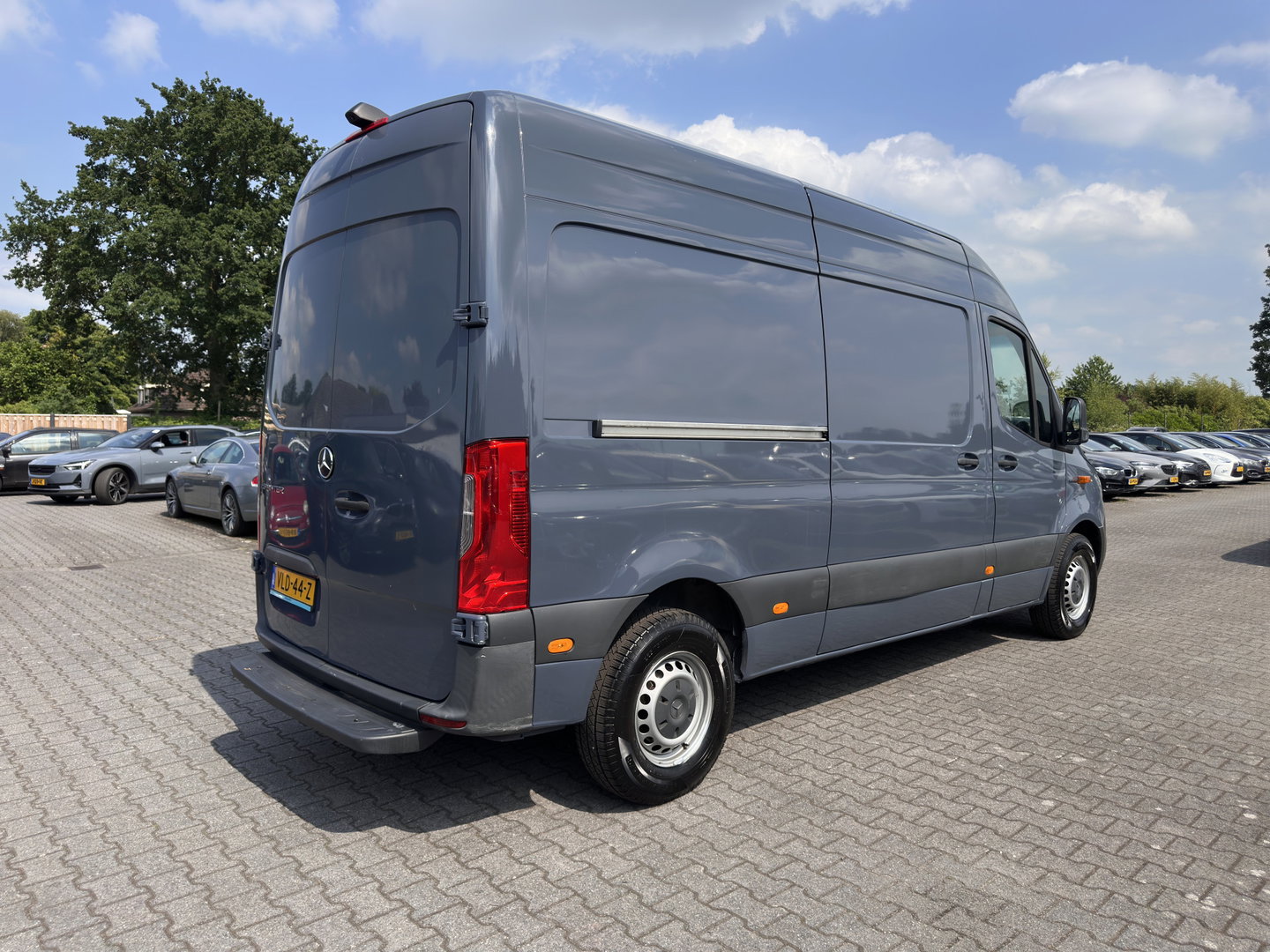 Mercedes-Benz eSprinter L2 H2 {SoH-100%} Aut. *ECC | KEYLESS | CAMERA | RADIO | HEATED-SEAT | CCS-FASTLOADER*