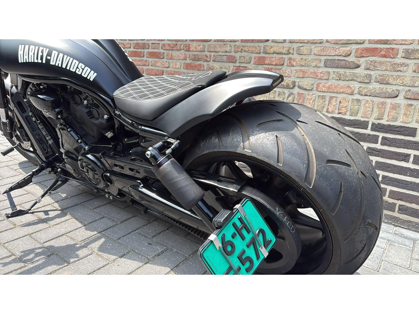 Harley Davidson VRSCF V Rod Muscle 300 Band Airride Akrapovic Full Blackout  Night Rod Custom
