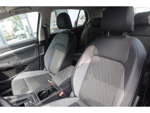 Volkswagen Golf 1.5 eTSI Goal edition CARPLAY ACC PDC NAVI CAM LED