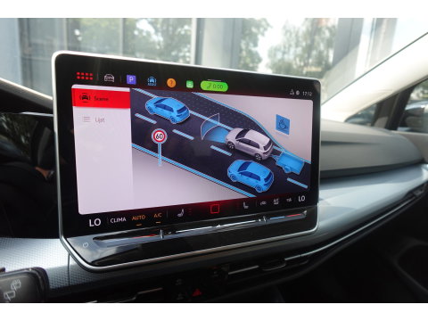 Volkswagen Golf 1.5 eTSI Goal edition CARPLAY ACC PDC NAVI CAM LED