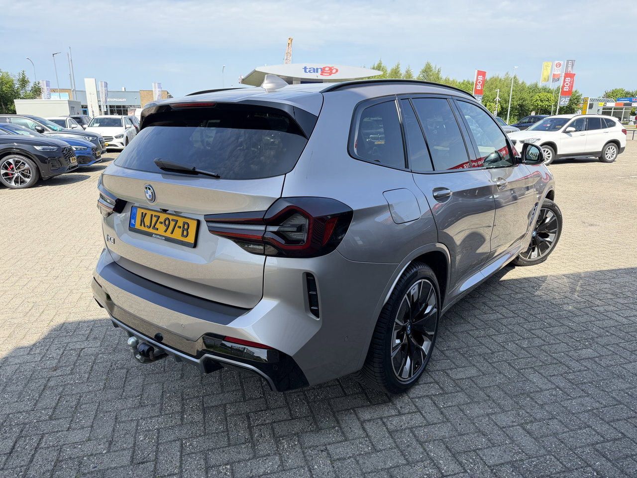 BMW iX3