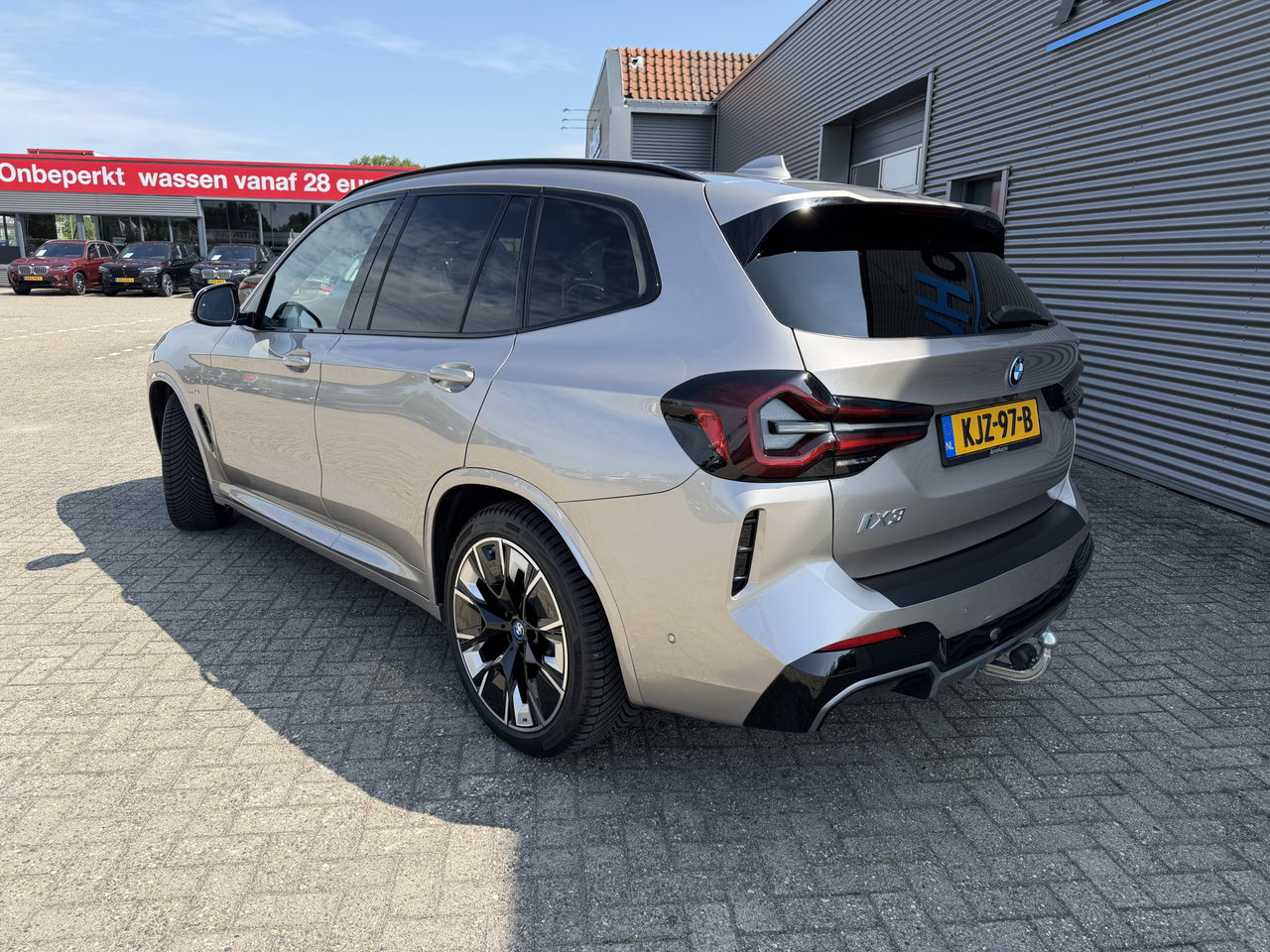 BMW iX3