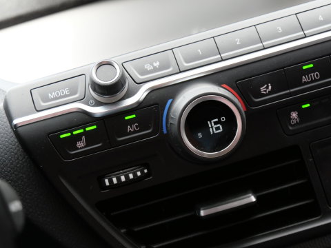 BMW i3 42kWh/ WARMTEPOMP/ CAMERA/ PDC V+A/ DAB/ SOH 87%