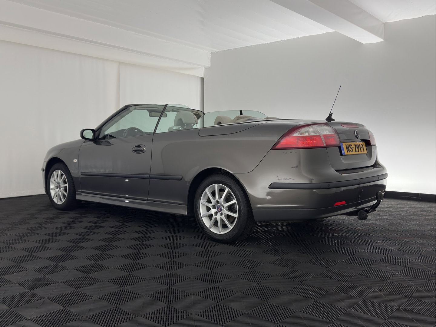 Saab 9-3 Cabrio 1.9 TiD Vector Aut. *LEATHER |  NAVI-FULLMAP | XENON | ECC | PDC | CRUISE | HEATED-COMFORTSEATS | TOWBAR | 16''ALU*