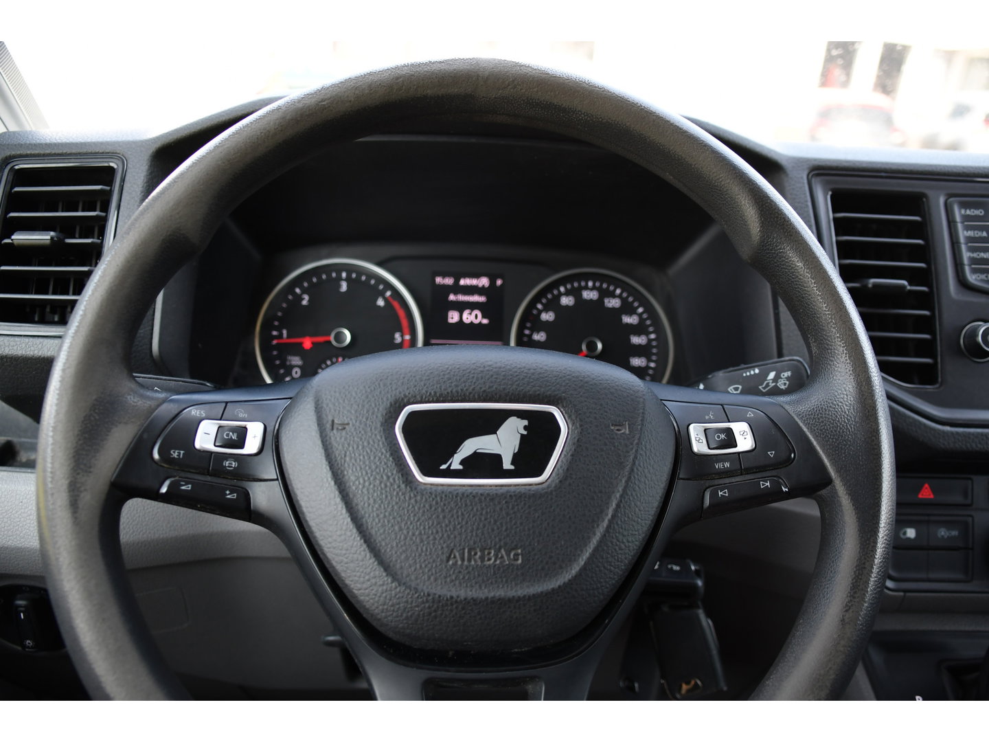 MAN TGE 3.180 35 2.0 L4H3 PB Edition Cruise, Camera, Carplay, 177pk, LED, Clima, Trekhaak, Automaat, Sensoren, Geveerde stoel, Uniek!