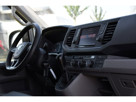 MAN TGE 3.180 35 2.0 L4H3 PB Edition Cruise, Camera, Carplay, 177pk, LED, Clima, Trekhaak, Automaat, Sensoren, Geveerde stoel, Uniek!