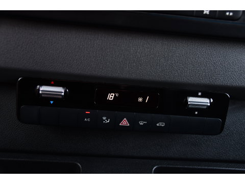 Mercedes-Benz Sprinter 319 V6 3.0 CDI L2H2 PB Edition Camera, Cruise, Carplay, 190pk, Automaat, LED, Trekhaak, Dodehoek, Sensoren, NAVI, Uniek!