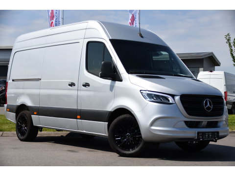Mercedes-Benz Sprinter 319 V6 3.0 CDI L2H2 PB Edition Camera, Cruise, Carplay, 190pk, Automaat, LED, Trekhaak, Dodehoek, Sensoren, NAVI, Uniek!