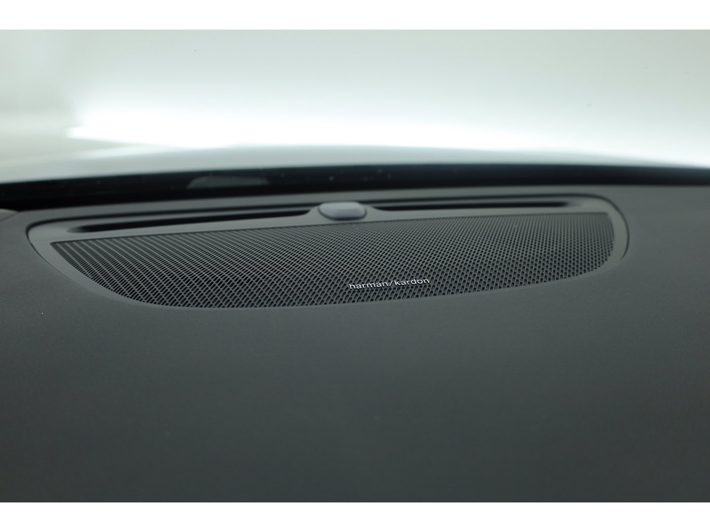 Volvo V60 2.0 T6 Plug-in hybrid AWD Plus Dark | SOH 101.9% | Forest Lake | Pano | Head-Up | Harman Kardon | 360cam | Pilot Assist | Stoel-Stuurverw.