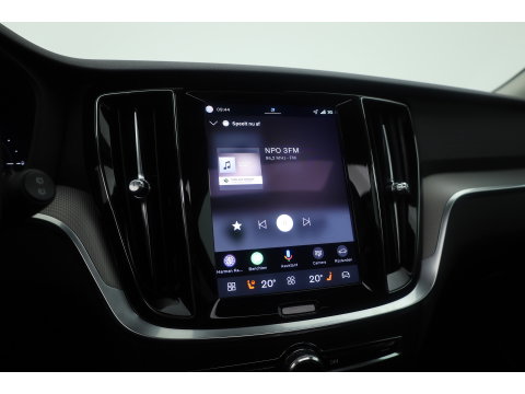 Volvo V60 2.0 T6 Plug-in hybrid AWD Plus Dark | SOH 101.9% | Forest Lake | Pano | Head-Up | Harman Kardon | 360cam | Pilot Assist | Stoel-Stuurverw.