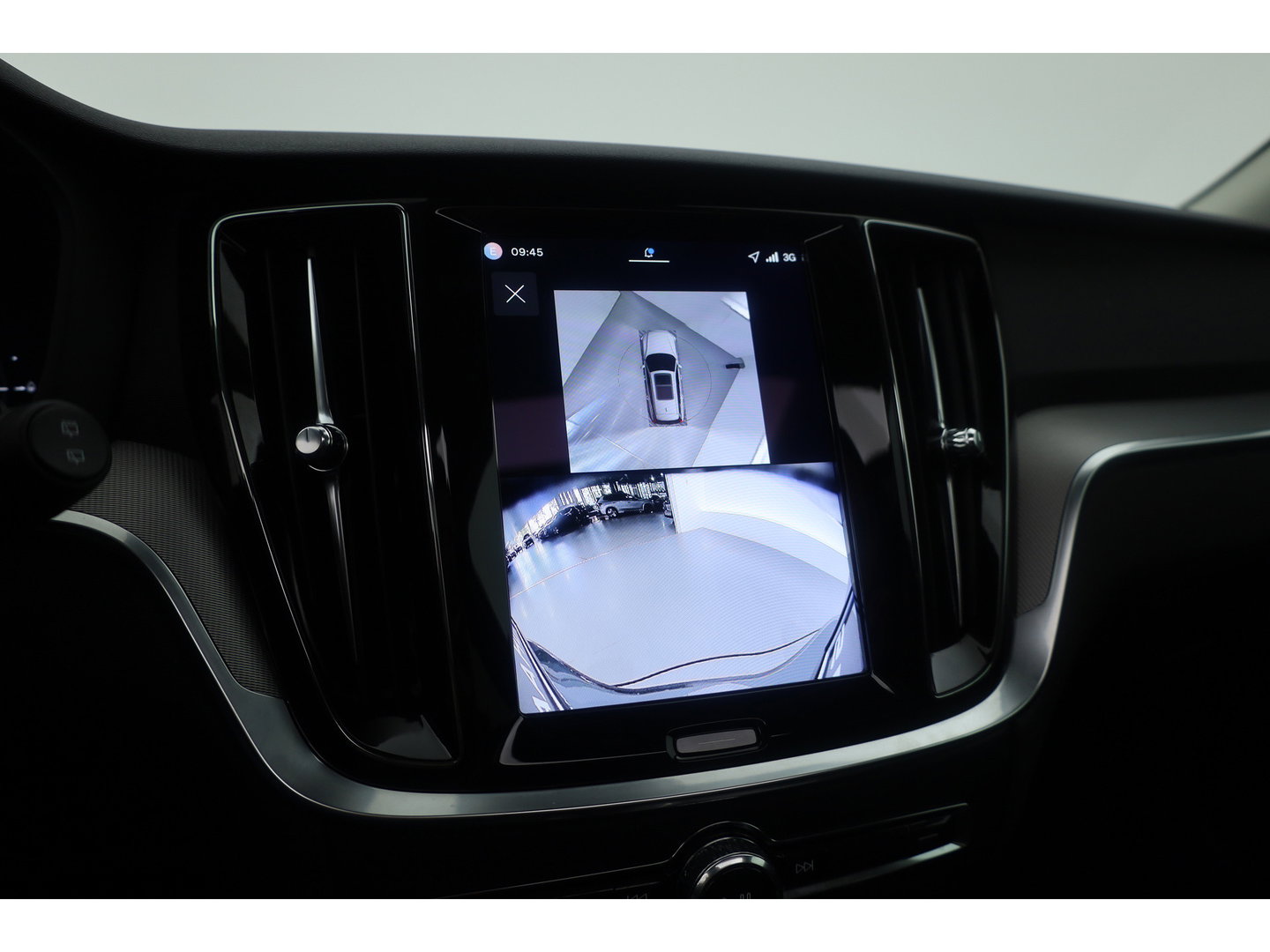 Volvo V60 2.0 T6 Plug-in hybrid AWD Plus Dark | SOH 101.9% | Forest Lake | Pano | Head-Up | Harman Kardon | 360cam | Pilot Assist | Stoel-Stuurverw.