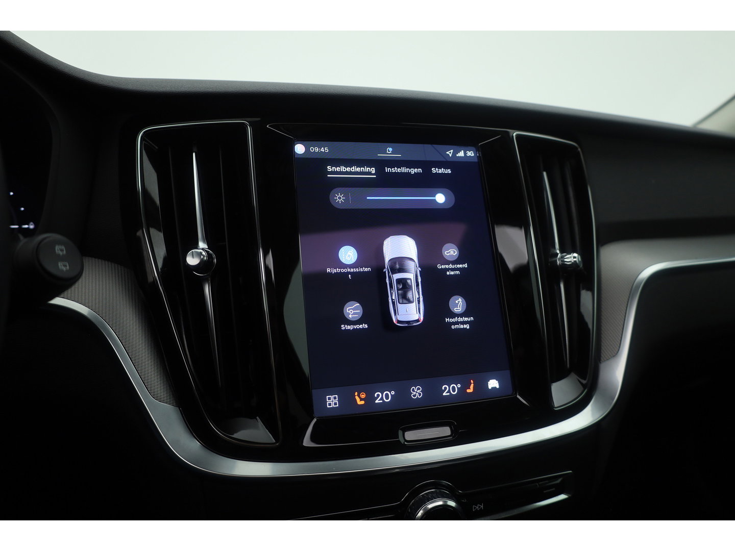 Volvo V60 2.0 T6 Plug-in hybrid AWD Plus Dark | SOH 101.9% | Forest Lake | Pano | Head-Up | Harman Kardon | 360cam | Pilot Assist | Stoel-Stuurverw.
