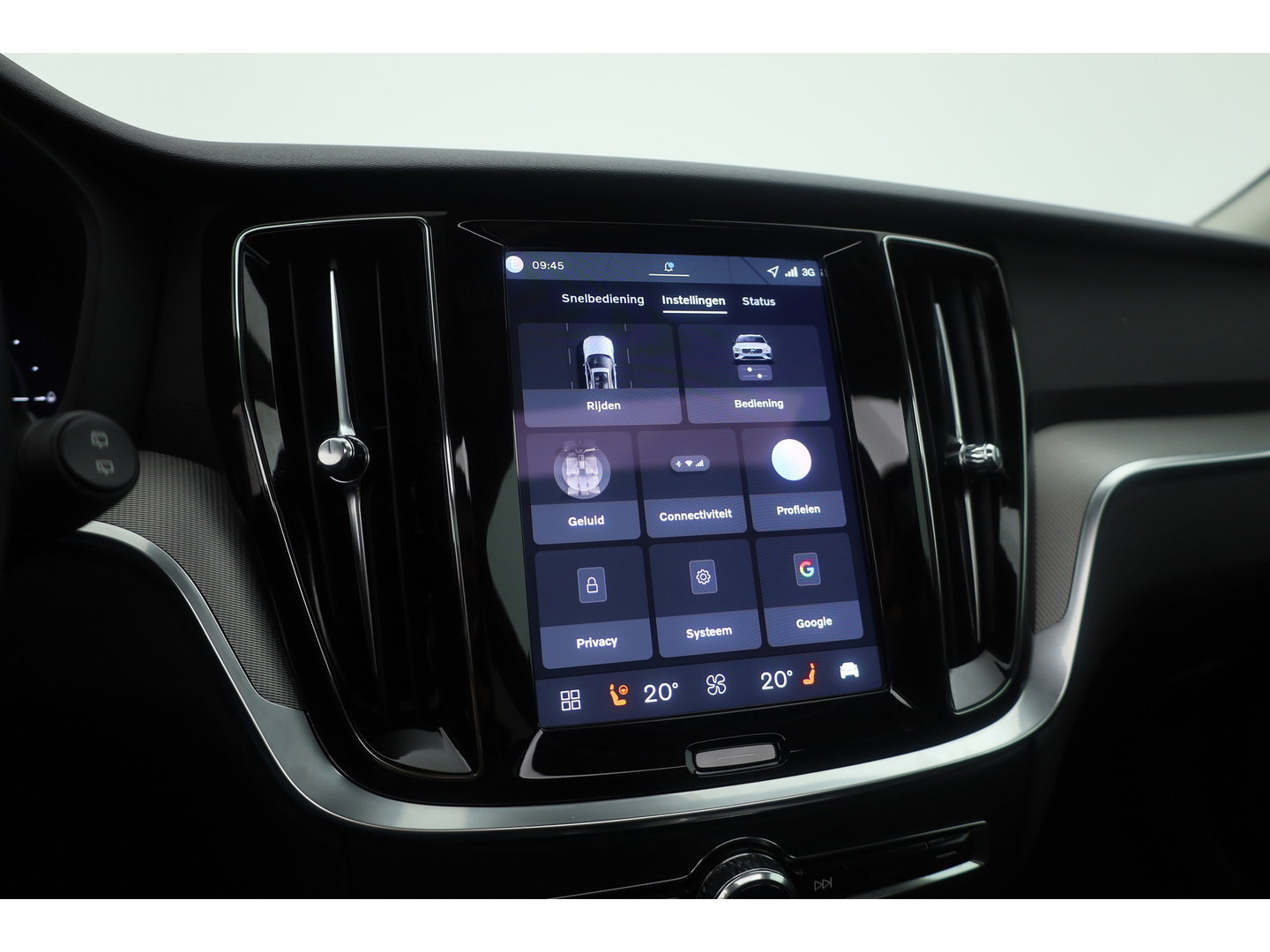 Volvo V60 2.0 T6 Plug-in hybrid AWD Plus Dark | SOH 101.9% | Forest Lake | Pano | Head-Up | Harman Kardon | 360cam | Pilot Assist | Stoel-Stuurverw.