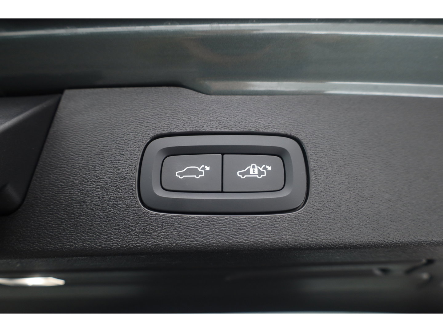 Volvo V60 2.0 T6 Plug-in hybrid AWD Plus Dark | SOH 101.9% | Forest Lake | Pano | Head-Up | Harman Kardon | 360cam | Pilot Assist | Stoel-Stuurverw.