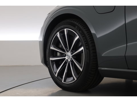 Volvo V60 2.0 T6 Plug-in hybrid AWD Plus Dark | SOH 101.9% | Forest Lake | Pano | Head-Up | Harman Kardon | 360cam | Pilot Assist | Stoel-Stuurverw.
