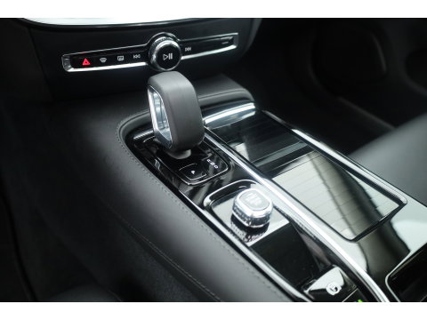 Volvo V60 2.0 T6 Plug-in hybrid AWD Plus Dark | SOH 101.9% | Forest Lake | Pano | Head-Up | Harman Kardon | 360cam | Pilot Assist | Stoel-Stuurverw.