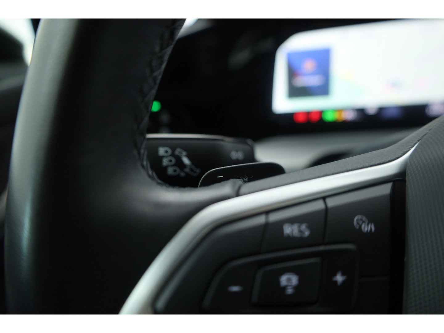 Volkswagen Golf 1.0 eTSI Life Business | Adapt. Cruise | Memory | Massage | Apple CarPlay & Android Auto | Stoel- Stuurverw. |