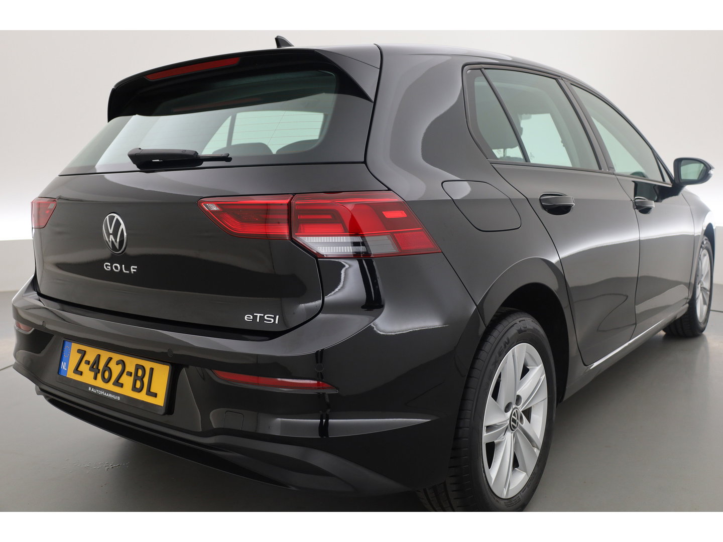 Volkswagen Golf 1.0 eTSI Life Business | Adapt. Cruise | Memory | Massage | Apple CarPlay & Android Auto | Stoel- Stuurverw. |