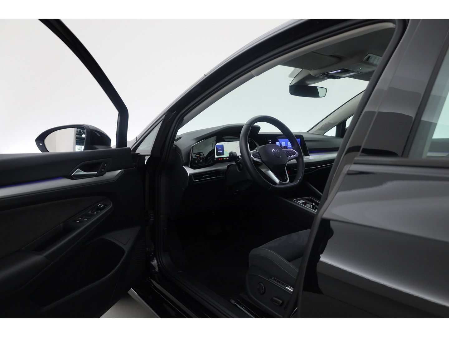 Volkswagen Golf 1.0 eTSI Life Business | Adapt. Cruise | Memory | Massage | Apple CarPlay & Android Auto | Stoel- Stuurverw. |