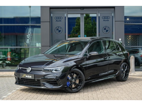 Volkswagen Golf R 2.0 TSI 320pk 8R 4Motion Performance Akrapovic Panoramadak Black edition IQ light DCC Camera