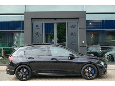 Volkswagen Golf R 2.0 TSI 320pk 8R 4Motion Performance Akrapovic Panoramadak Black edition IQ light DCC Camera