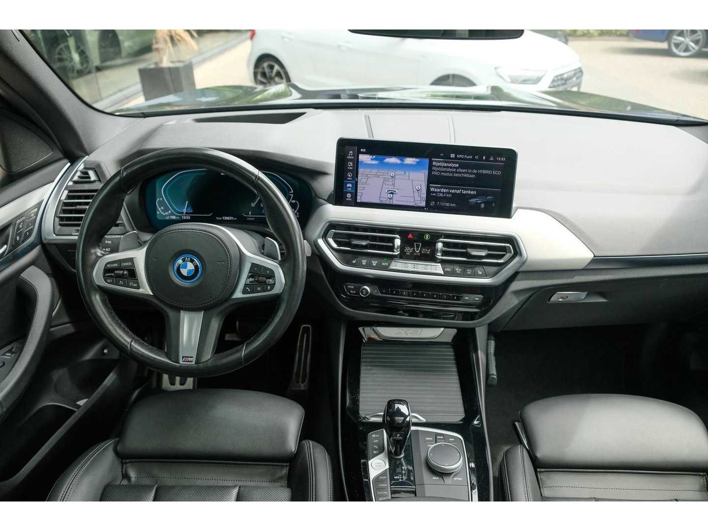 BMW X3 xDrive30e 292pk M-sport High Exe. Panoramadak Laser lampen 360 camera Black edition Sportstoelen leder
