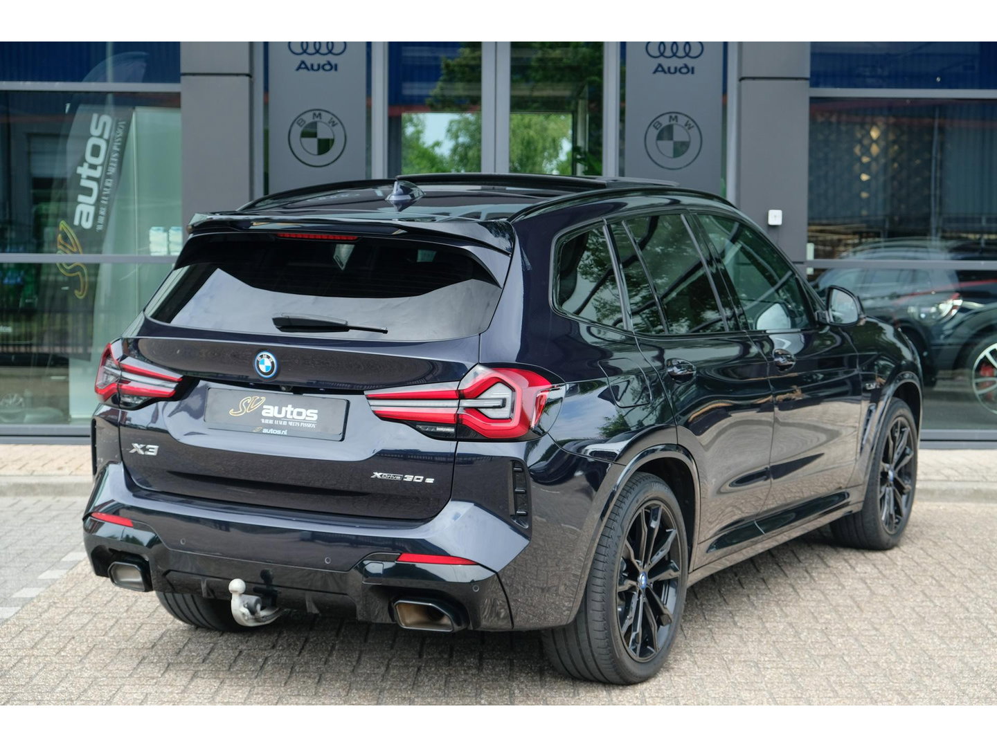 BMW X3 xDrive30e 292pk M-sport High Exe. Panoramadak Laser lampen 360 camera Black edition Sportstoelen leder