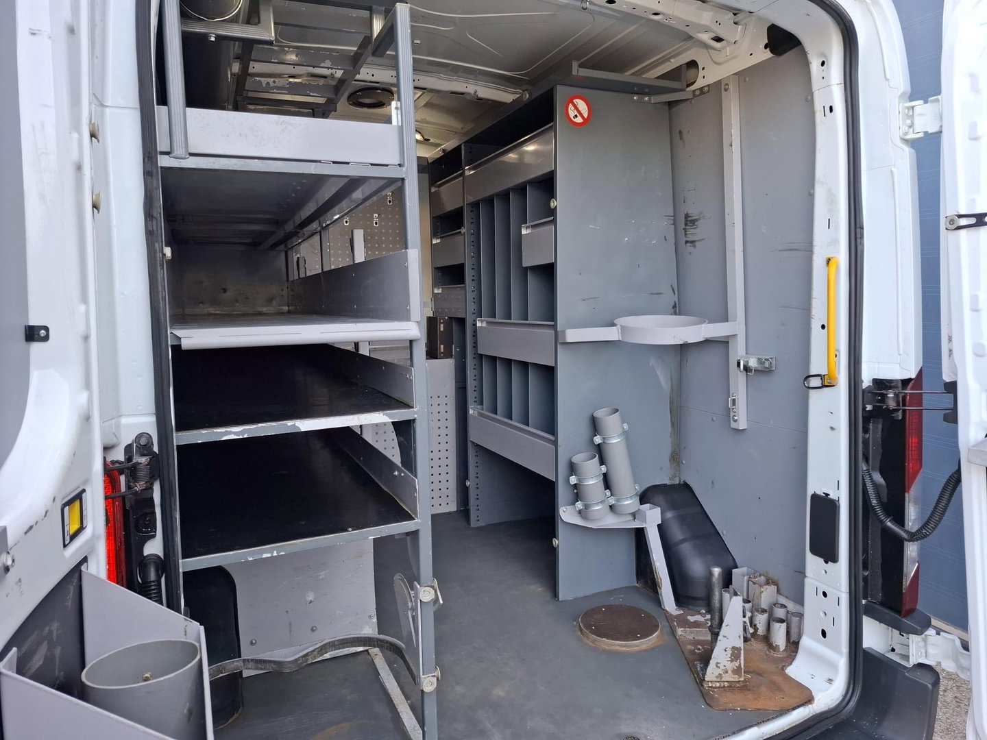 Ford Transit 350 2.0 TDCI L2H3 Trend AIRCO / CRUISE CONTROLE / L2H2 / KASTEN INRICHTING / EURO 6
