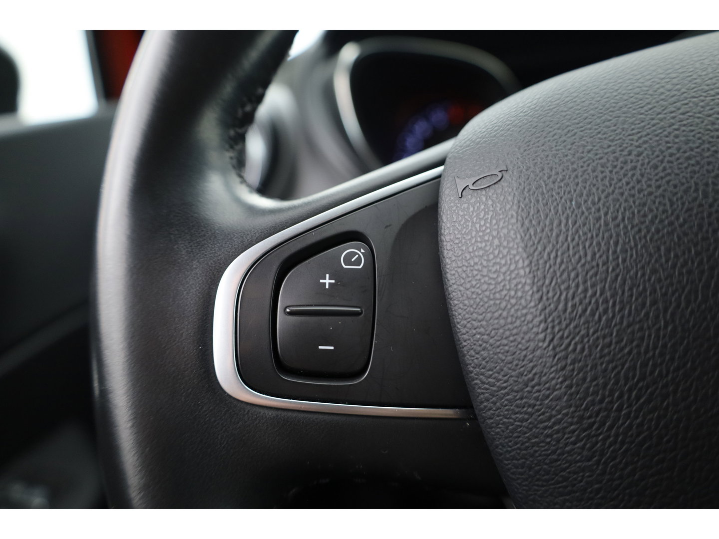 Renault Captur 0.9 TCe Intens | Trekhaak | Cruise Control | Keyless | Camera | Bluetooth | Navi | PDC V+A