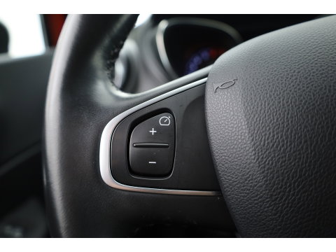 Renault Captur 0.9 TCe Intens | Trekhaak | Cruise Control | Keyless | Camera | Bluetooth | Navi | PDC V+A