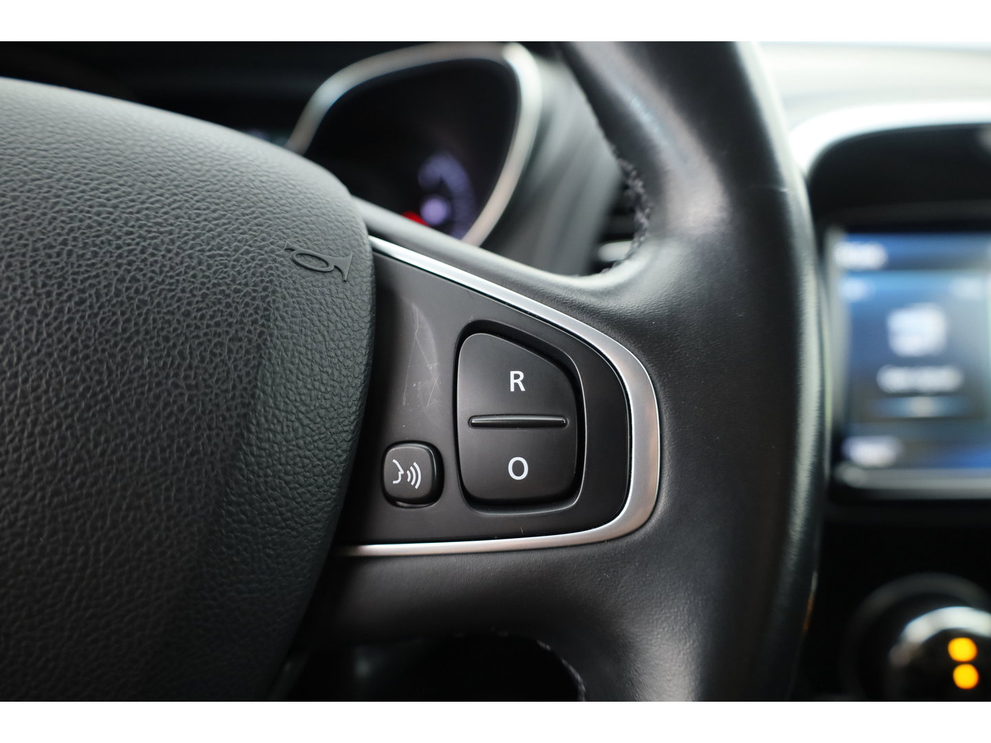 Renault Captur 0.9 TCe Intens | Trekhaak | Cruise Control | Keyless | Camera | Bluetooth | Navi | PDC V+A
