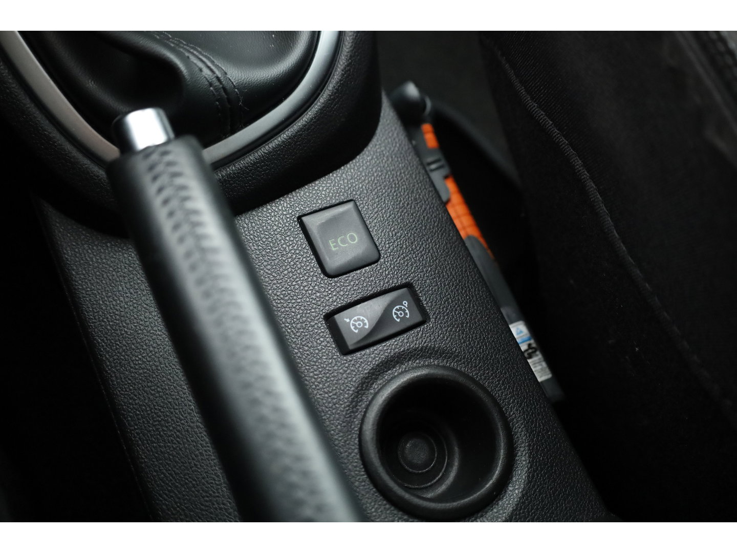 Renault Captur 0.9 TCe Intens | Trekhaak | Cruise Control | Keyless | Camera | Bluetooth | Navi | PDC V+A