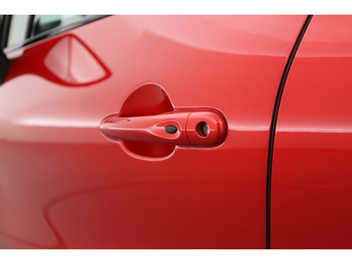 Renault Captur 0.9 TCe Intens | Trekhaak | Cruise Control | Keyless | Camera | Bluetooth | Navi | PDC V+A
