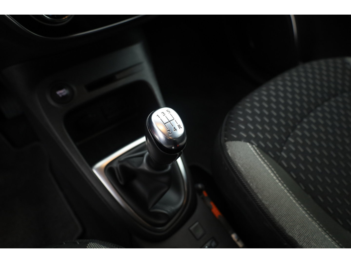 Renault Captur 0.9 TCe Intens | Trekhaak | Cruise Control | Keyless | Camera | Bluetooth | Navi | PDC V+A