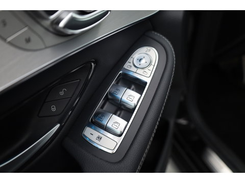 Mercedes-Benz GLC Coupé 250 4MATIC Business Solution AMG | Cruise Control | Memory | Stoelverw. | Camera | Bluetooth | 2400kg Trekgewicht | PDC V+A